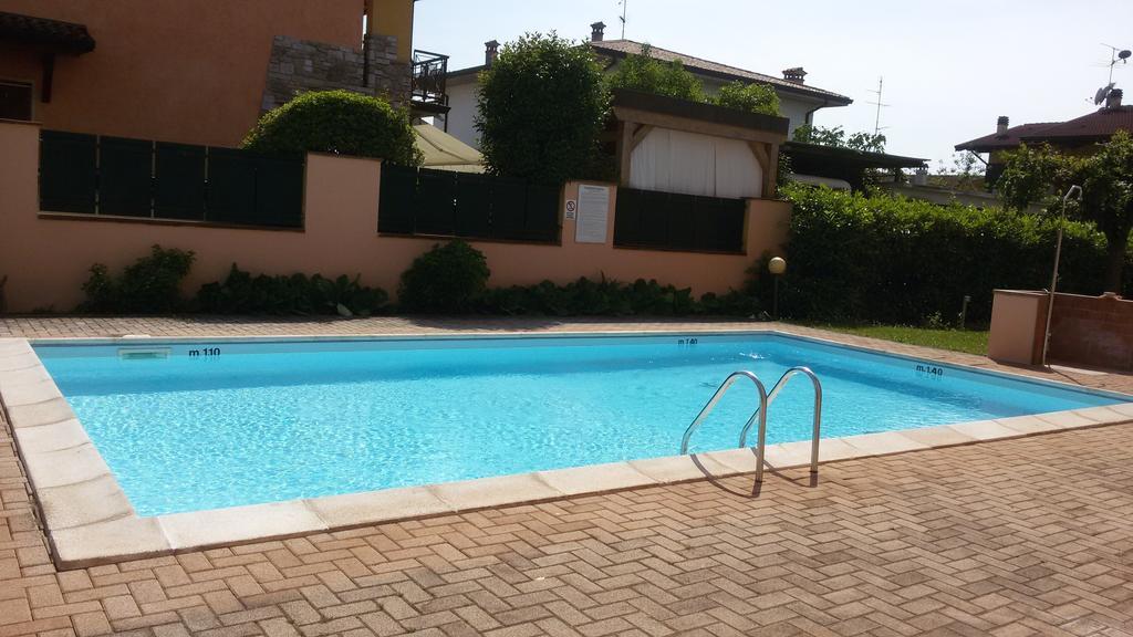 Appartamenti Fiordaliso Sirmione Habitación foto